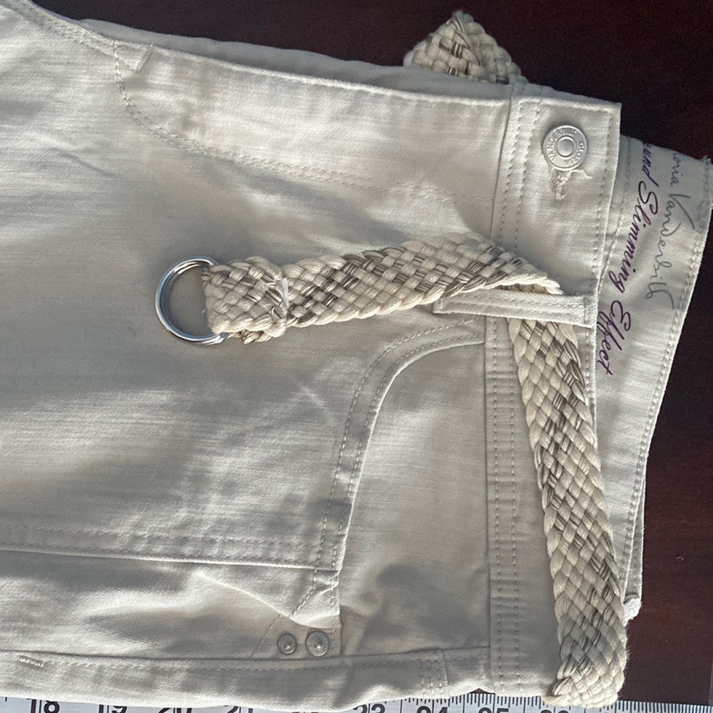 Gloria Vanderbilt size 10 women’s skimmer/crop jeans tan